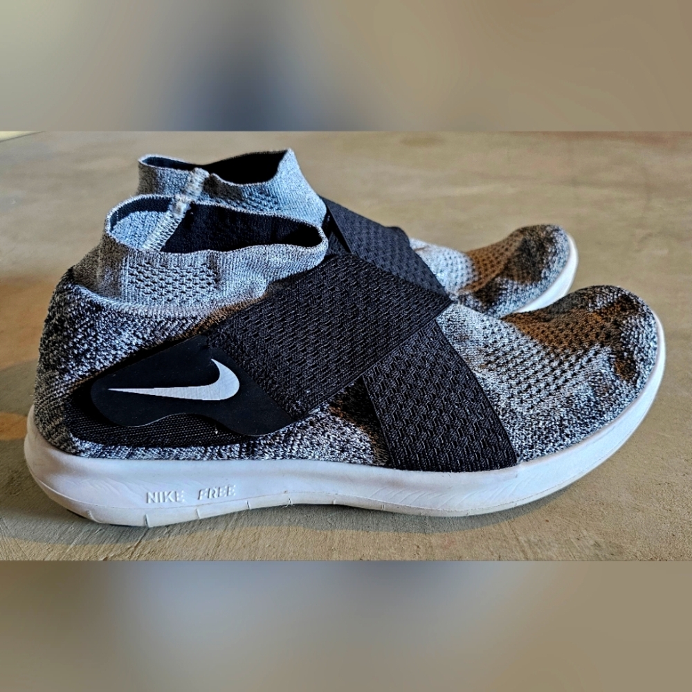 Nike Free Knit Sneakers